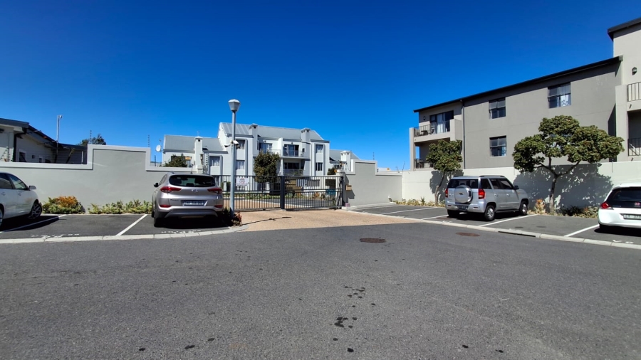  Bedroom Property for Sale in Burgundy Estate Western Cape